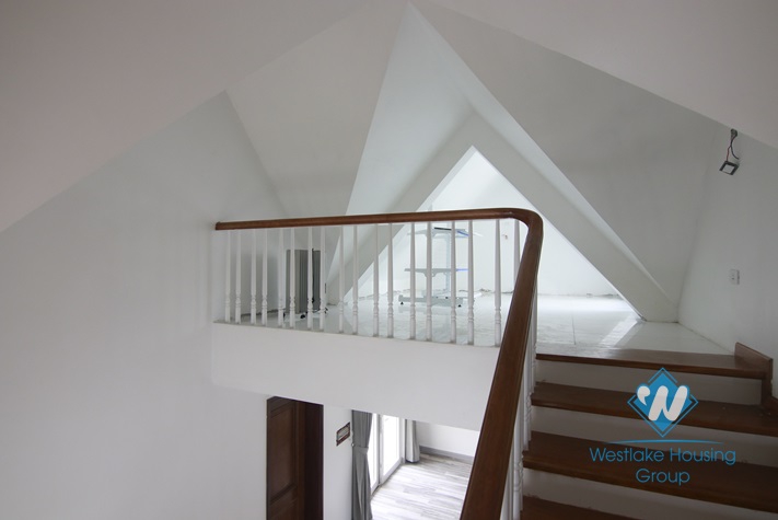 Villa with 4 bedrooms for rent in Vinhome  Riverside Long Bien, Hanoi.